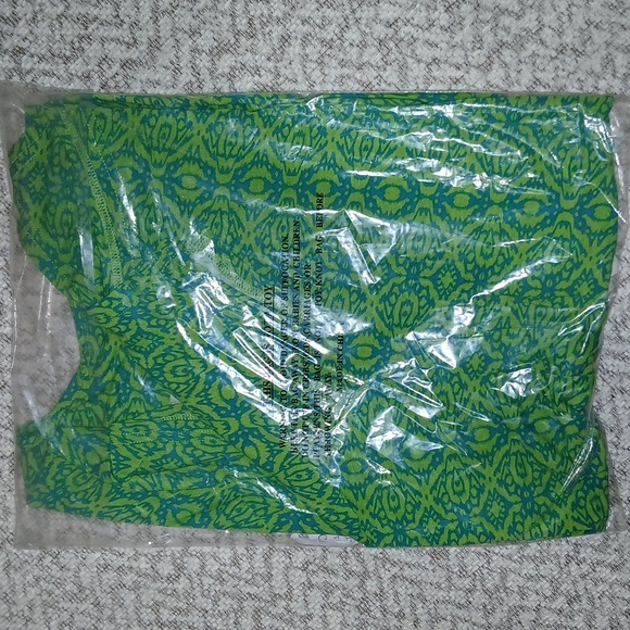 K Jordan S Teal-Kiwi Abstract Twist Shark Bite Top - Picture 5 of 5